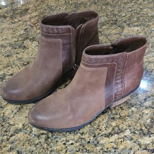 Clarks Two-Tone Brown Leather Ankle Booties with Braided Detail